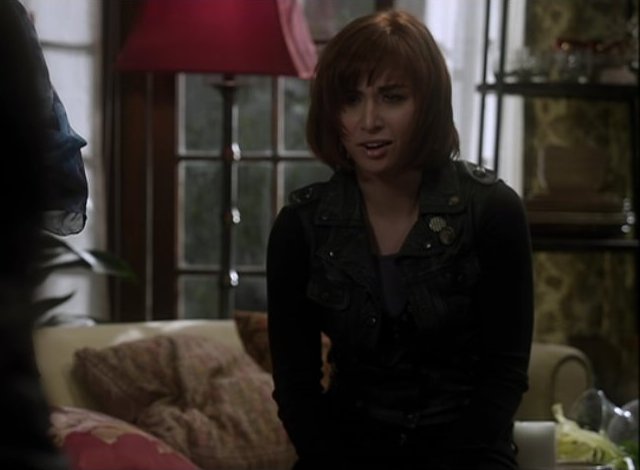 Warehouse 13 S4x01 - Claudia is affected by the loss of hope