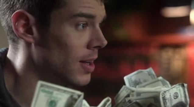 Warehouse13 S4x03 Jesse with money